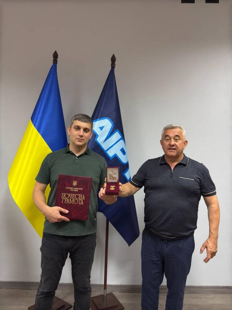 Заступника директора ДП «Агентство з ідентифікації і реєстрації тварин» Андрій Безноско нагороджено Почесною грамотою Кабінету Міністрів України